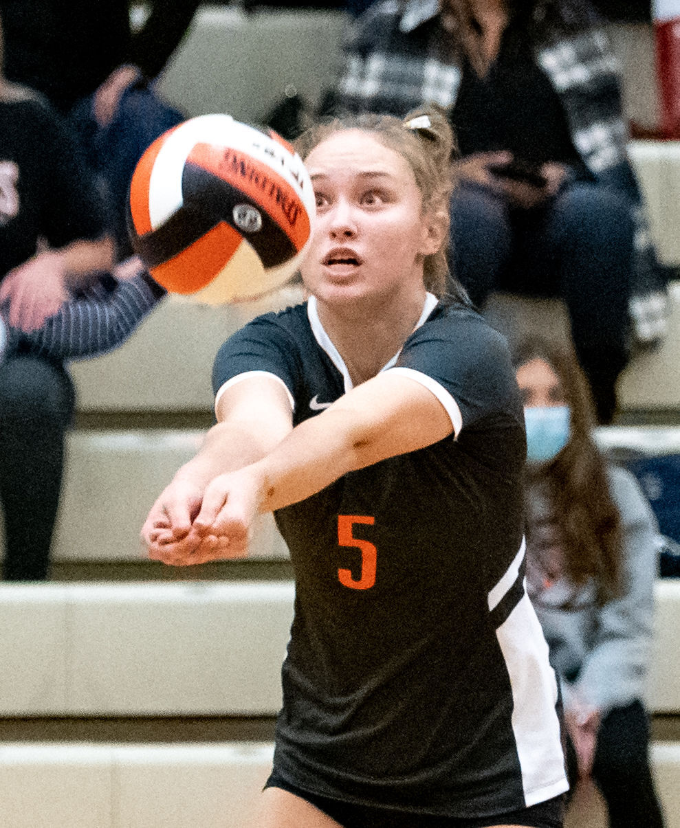 East vs North volleyball